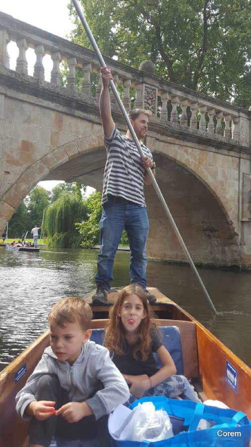 שייט על הנהר